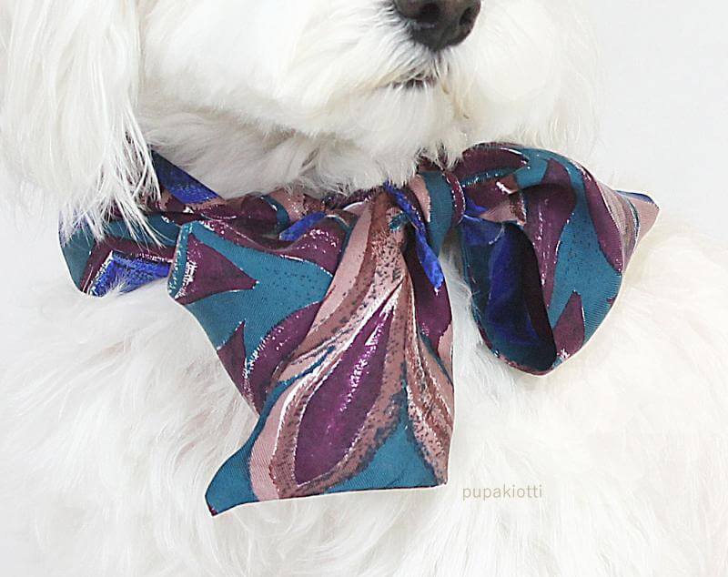 Cravatta-foulard in seta per cane