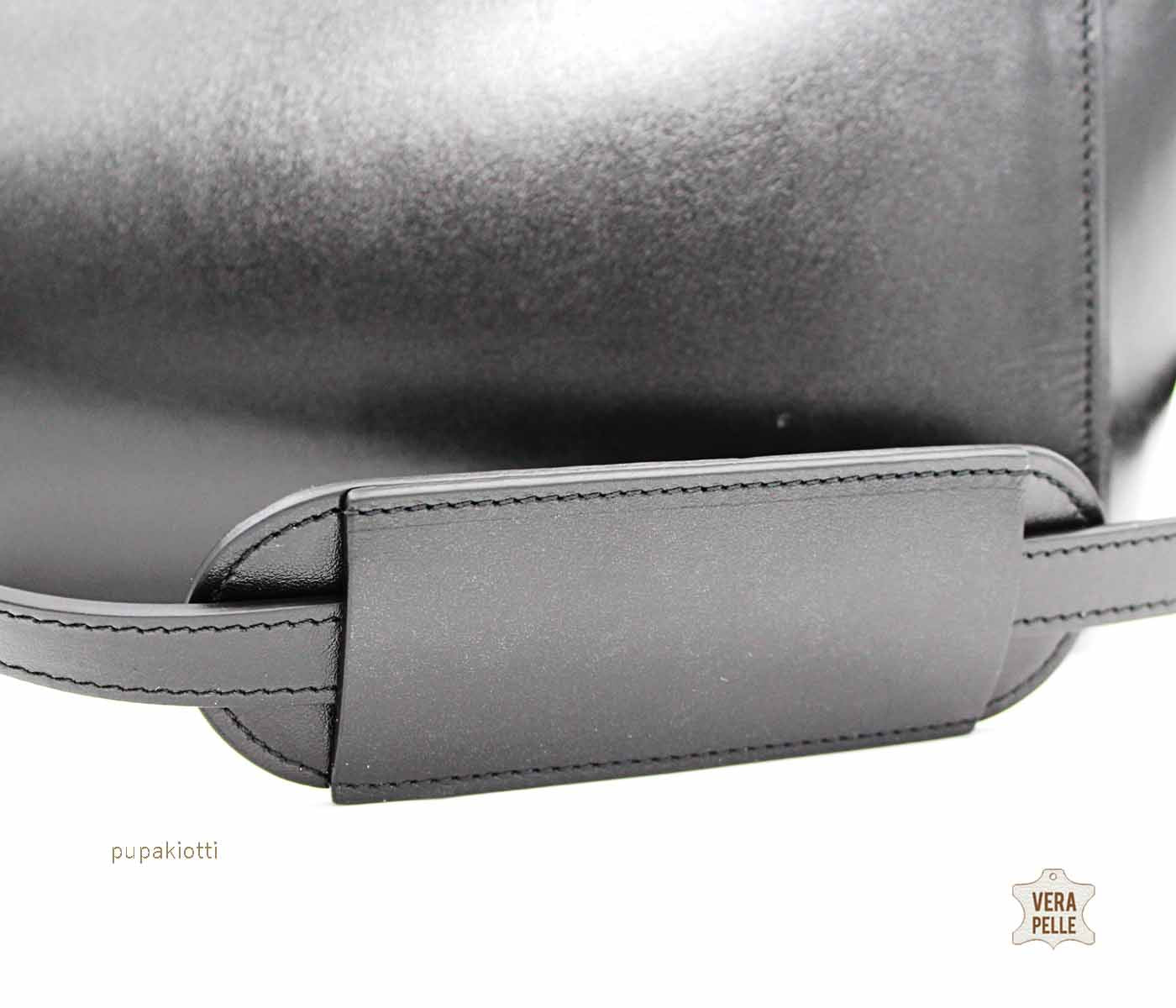 Jasmine. Carrying Bag in Genuine leather for dog